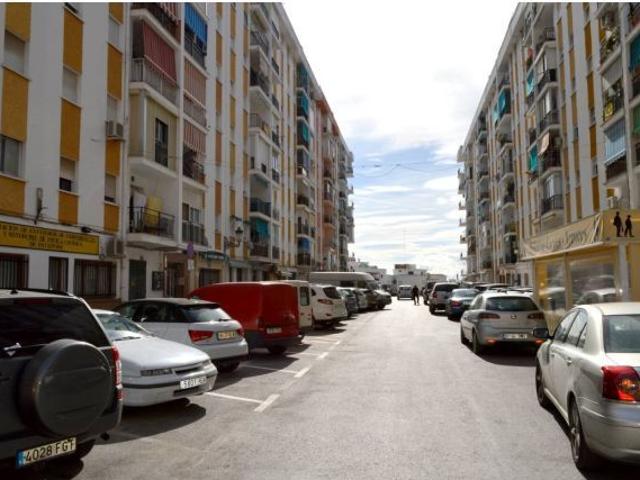 Local Comercial en venta en Barriada Islas Canarias, Costa del Sol Occidental