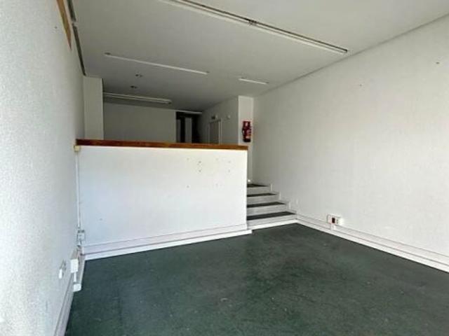 Local Comercial en venta en Campuzano, Torrelavega