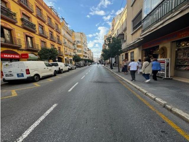 Local Comercial en alquiler en Málaga Del Fresno, La Victoria