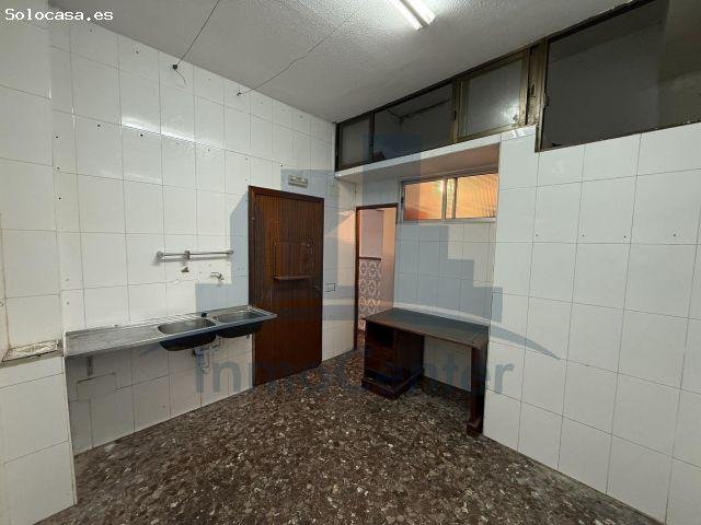 Local Comercial en alquiler en María Auxiliadora, Tierra de Badajoz