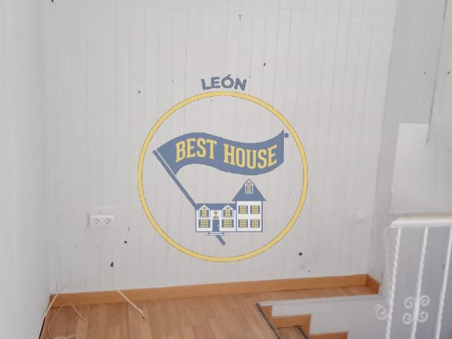 Local Comercial en venta en San Claudio, León