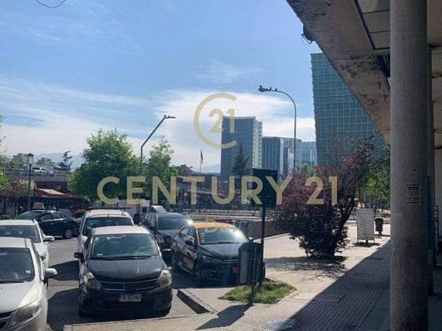 Local Comercial en venta en Las Condes, Metropolitana
