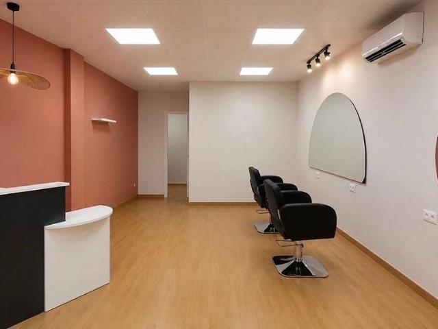 Local Comercial en venta en els Poetes, Baix Camp