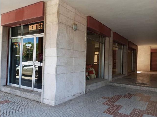 Local Comercial en venta en la Bisbal d'Empordà, Girona
