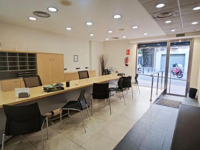 Local Comercial en venta en Nou Barris, Barcelonès