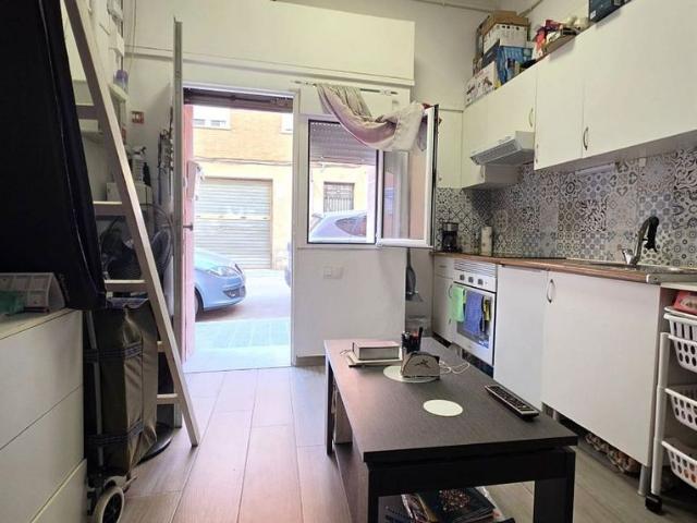 Local Comercial en venta en Nou Barris, Barcelonès