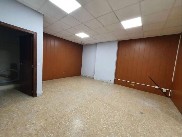 Local Comercial en venta en Districte 5, Barcelonès