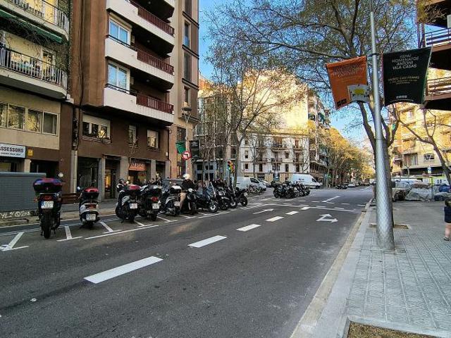 Local Comercial en venta en Gràcia, Barcelonès