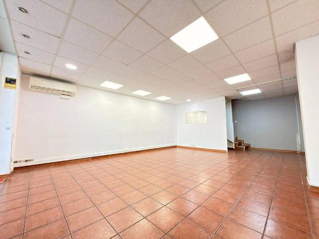 Local Comercial en venta en la Marina de Port, Barcelona