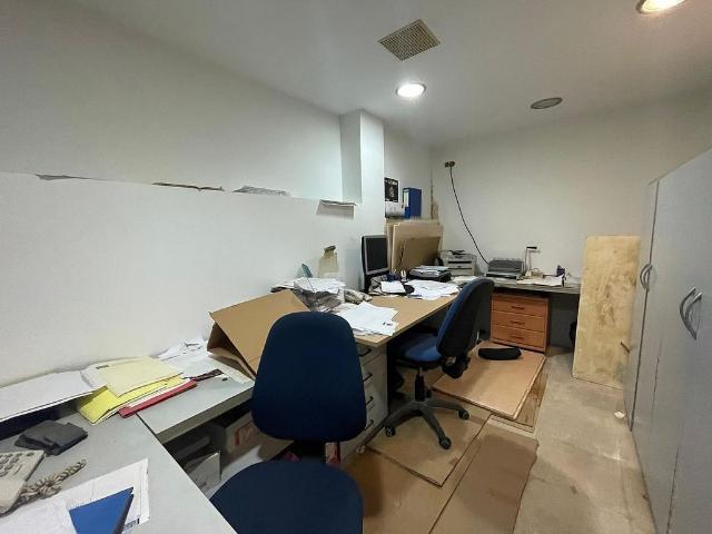 Local Comercial en venta en Olesa De Montserrat, Barcelona