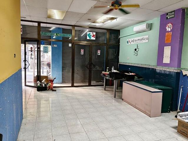 Local Comercial en venta en Can Clota, Baix Llobregat