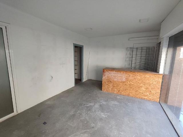 Local Comercial en venta en Riu Sud, Santa Coloma de Gramenet