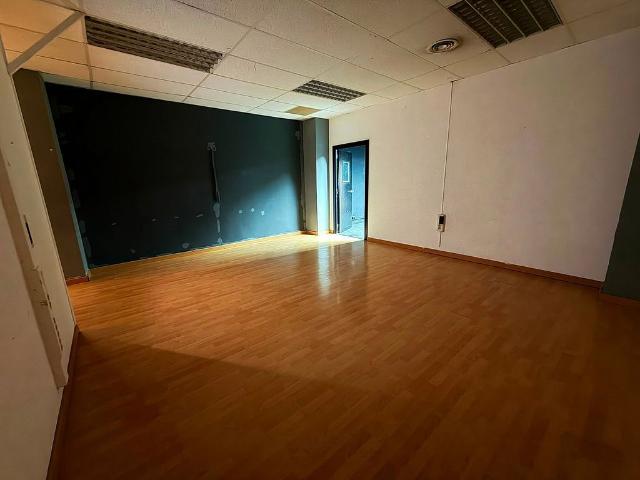 Local Comercial en venta en Horta-Guinardó, Barcelonès
