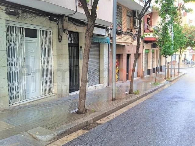Local Comercial en venta en Nou Barris, Barcelonès