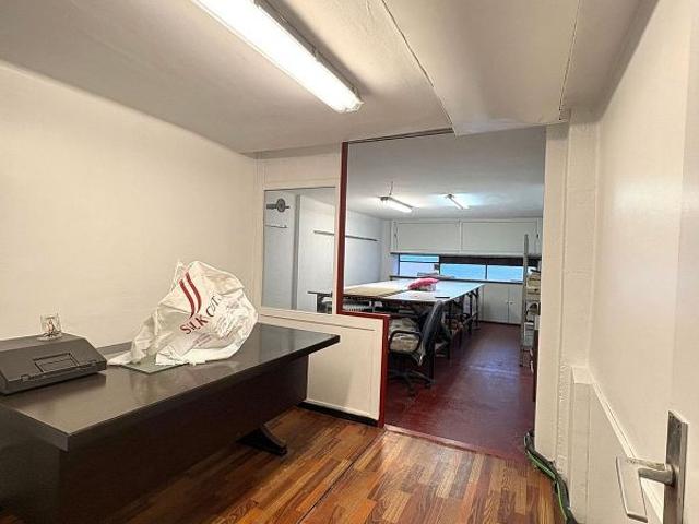Local Comercial en venta en les Fontetes, Vallès Occidental