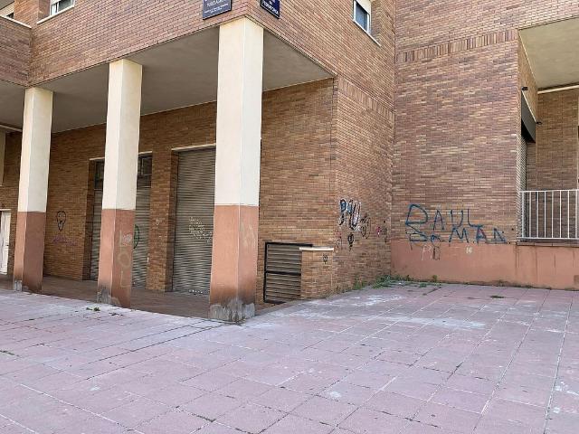 Local Comercial en venta en les Arenes, Vallès Occidental