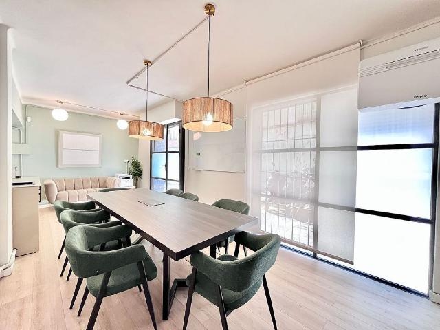 Local Comercial en venta en Gràcia, Barcelonès