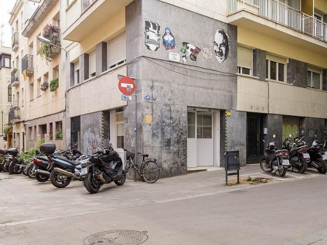 Local Comercial en venta en Gràcia, Barcelonès