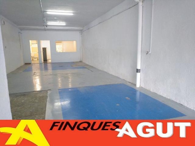 Local Comercial en venta en Terrassa, Poble Nou