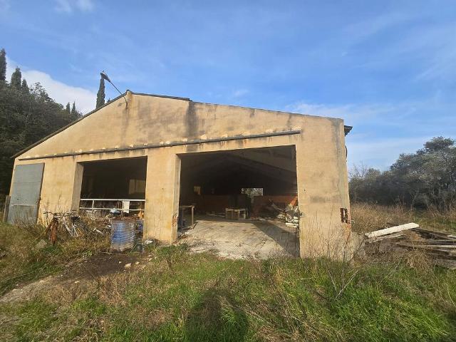 Local Comercial en venta en Garrotxa, Catalunya