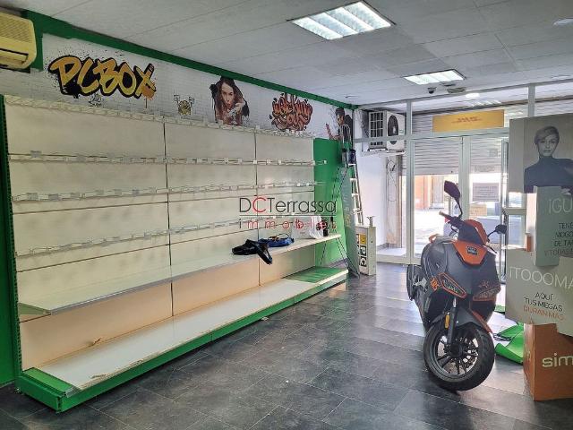 Local Comercial en venta en Escola Industrial, Vallès Occidental