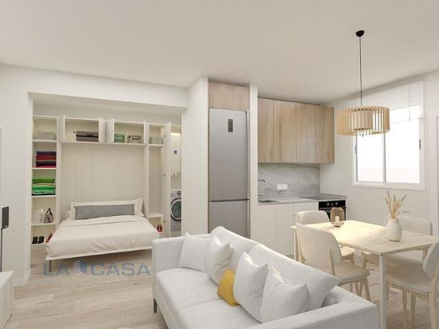 Local Comercial en venta en Cornellà De Llobregat