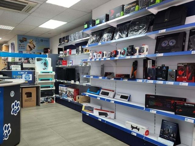 Local Comercial en venta en Baix Llobregat, Catalunya