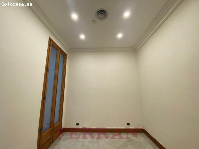 Local Comercial en venta en la Dreta de l'Eixample, Barcelona