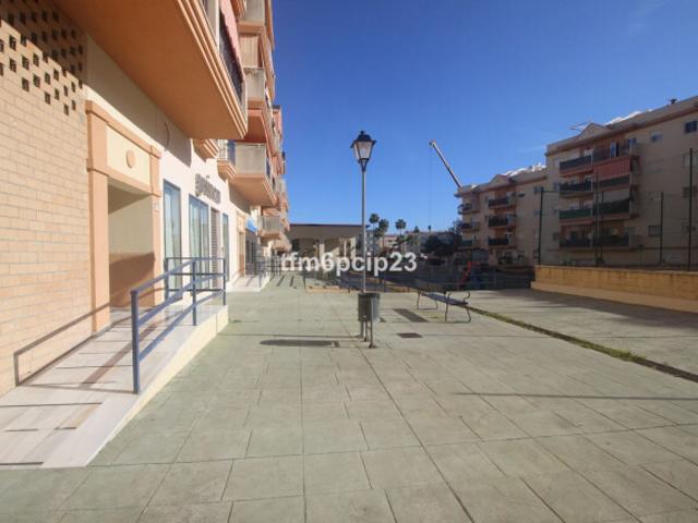 Local Comercial en venta en Barriada Islas Canarias, Costa del Sol Occidental