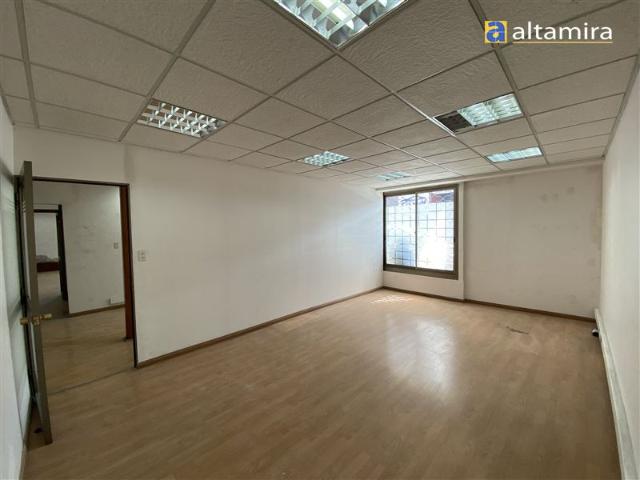 Local Comercial en Venta en Local Comercial Central Vivar / San Martin