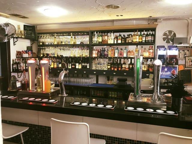 Local Comercial en venta en Los Cristianos, Arona