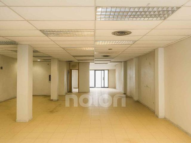 Local Comercial en venta en Singuerlin, Santa Coloma de Gramenet