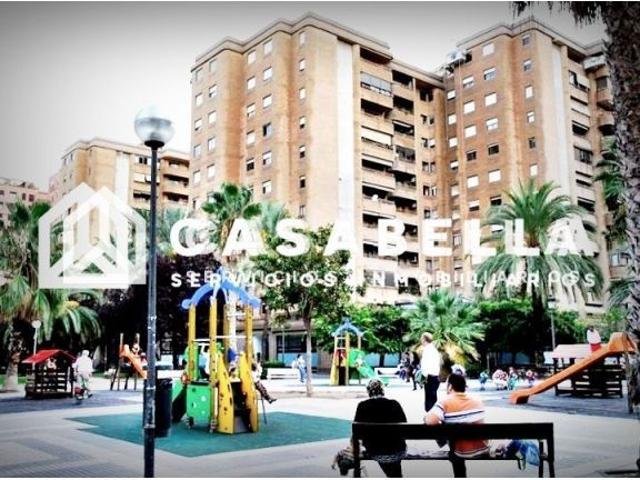Local Comercial en venta en Valencia de las Torres, Badajoz
