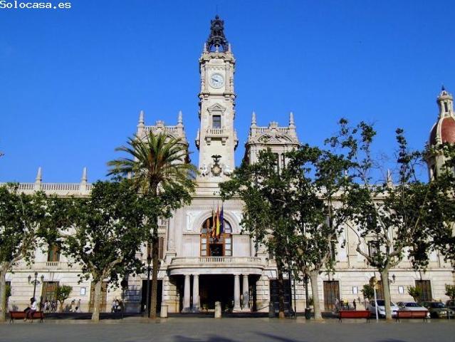 Local Comercial en venta en Valencia De Las Torres, España