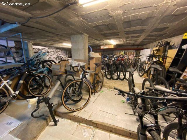 Local Comercial en venta en Centre Històric de Manresa, Bages