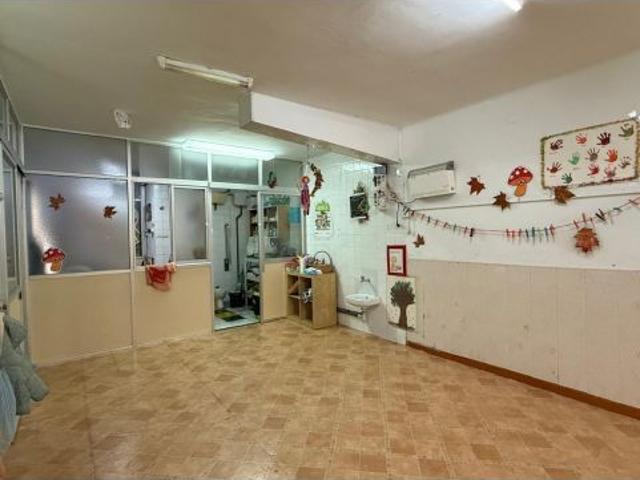 Local Comercial en alquiler en Fondo, Barcelonès