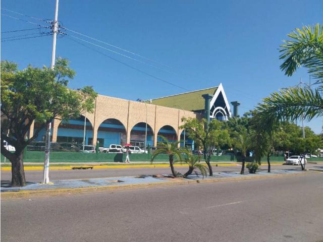 Local Comercial en venta en Barcelona, Amazonas