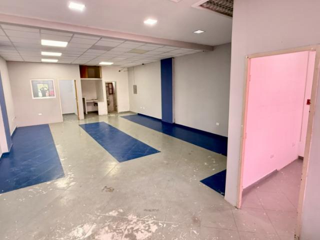 Local Comercial en alquiler en Barrio 19 de Abril, Valencia