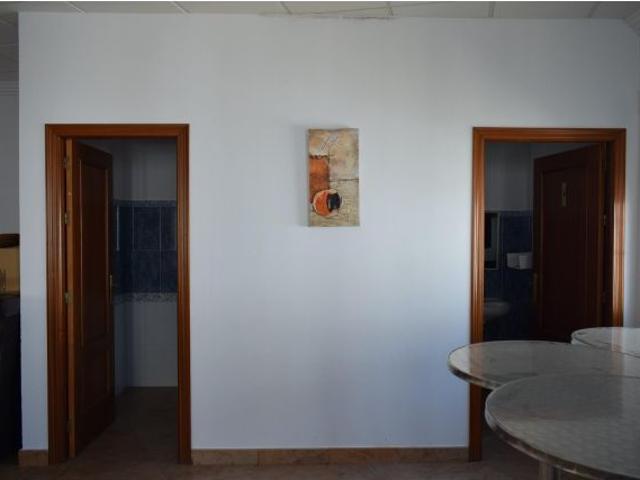 Local Comercial en venta en San Bartolomé de la Torre, Huelva