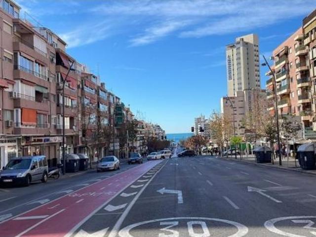Local Comercial en alquiler en Benidorm, Foia del Bol - Cementeri