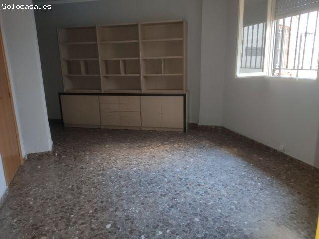 Local Comercial en venta en Almansa, Castilla-La Mancha