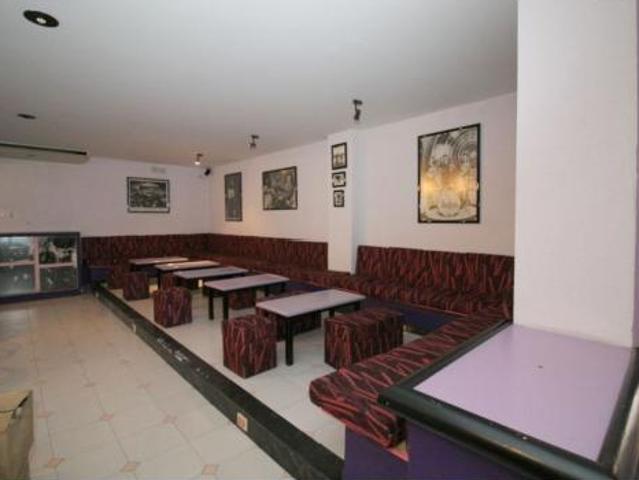 Local Comercial en venta en Mombeltrán, Ávila