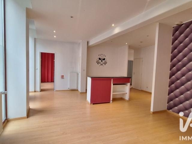 Local Commercial vente à Villefranche-sur-Saône, Rhône