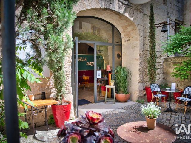 Local Commercial vente à Nîmes, Uzès
