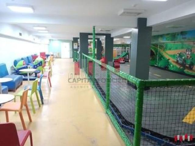 Local commercial location à Anfa, Gharb-Chrarda-Beni Hssen