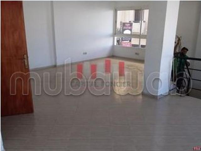 Local commercial location à Anfa, Gharb-Chrarda-Beni Hssen