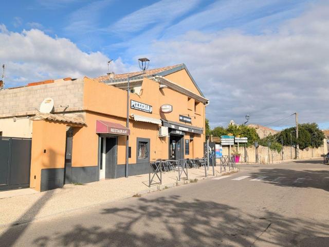 Local Commercial vente à Nîmes, Saint-gervasy