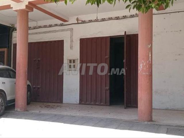 Local commercial location à Madagh