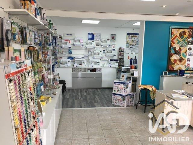 Local Commercial vente à Palaiseau, Égly