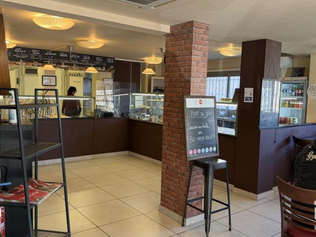 Local Commercial vente à Marseille, La Penne-sur-huveaune